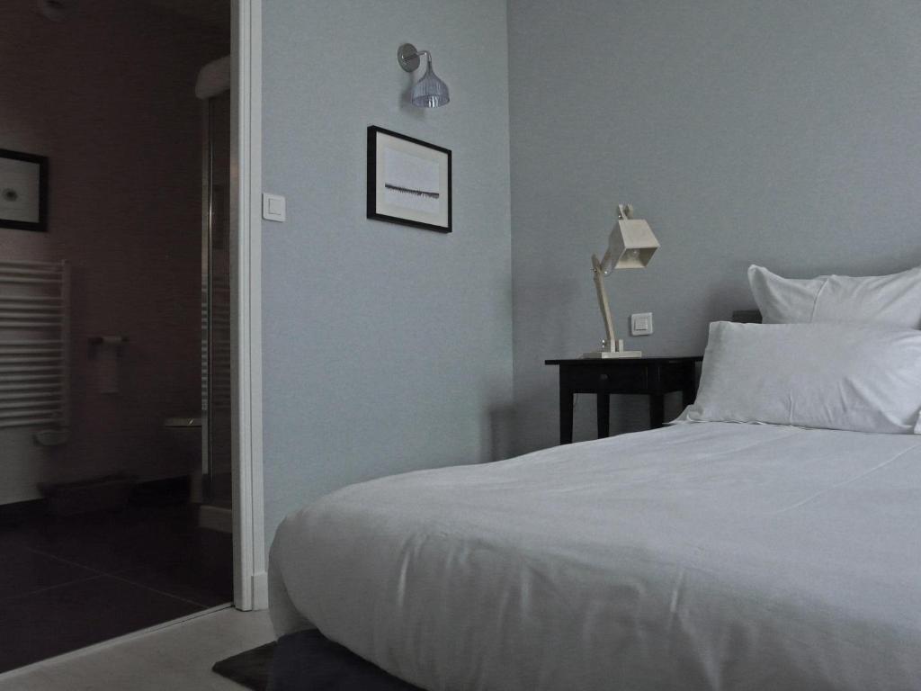 Hôtel Courtille de Solutré Quarto foto